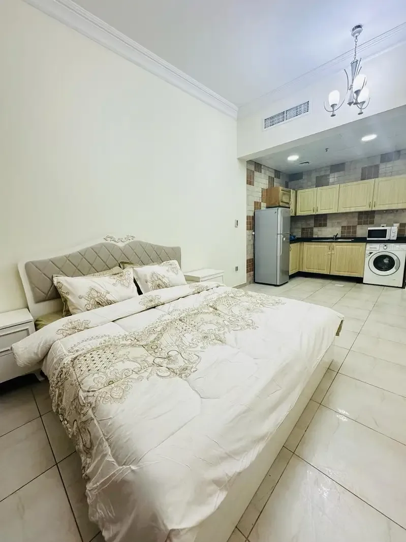 Studio Apartment in Dubai Sports City photo 1