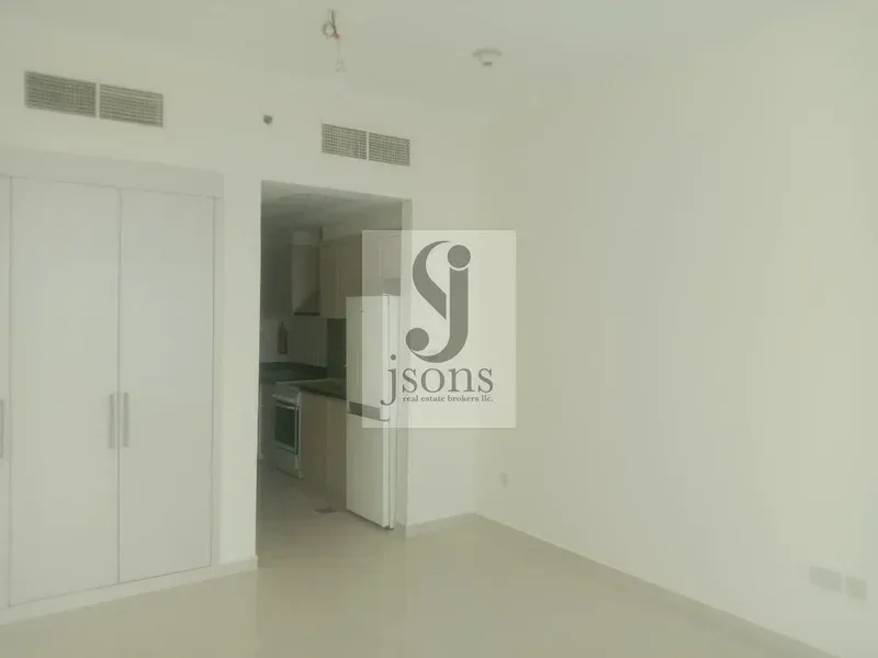 Studio Apartment in DAMAC Hills photo 1