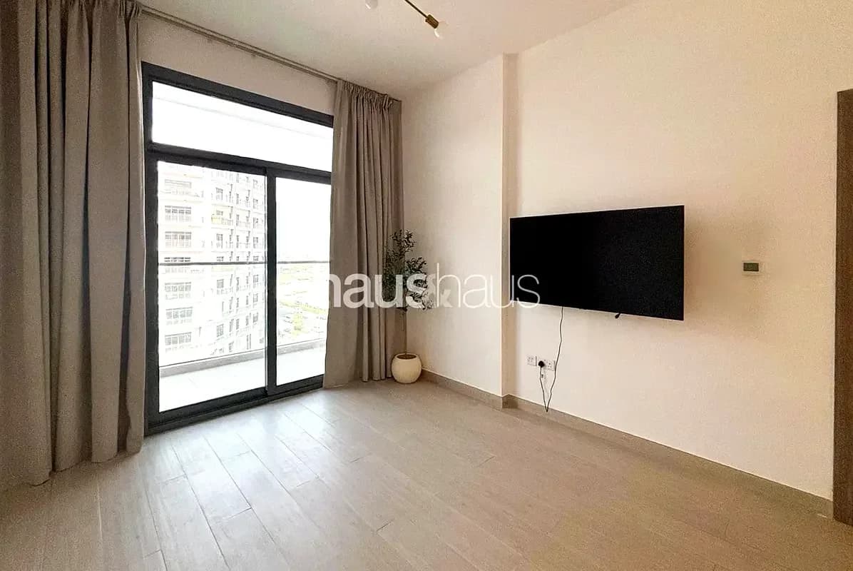 1 Bedroom in Dubai Studio City photo 1