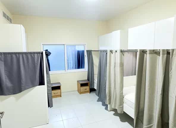 Bed Space in Al Mankhool