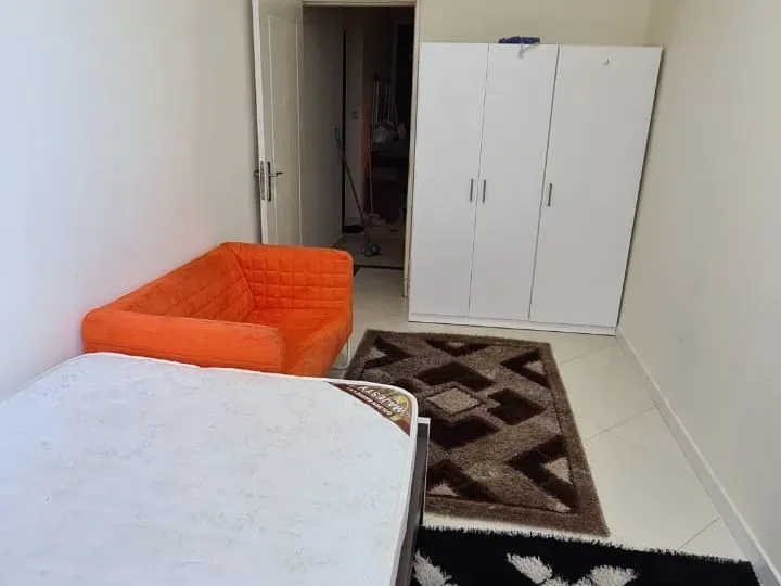 Partition Room in Dubai Marina photo 1