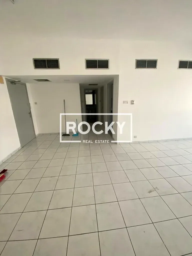 1 Bedroom in Al Karama photo 1