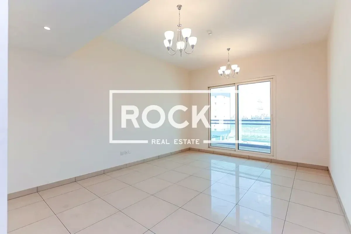 1 Bedroom in International City photo 1