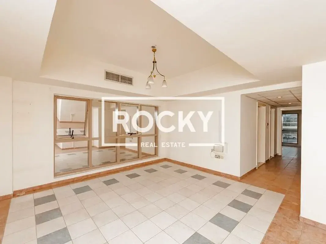 1 Bedroom in Al Karama photo 1