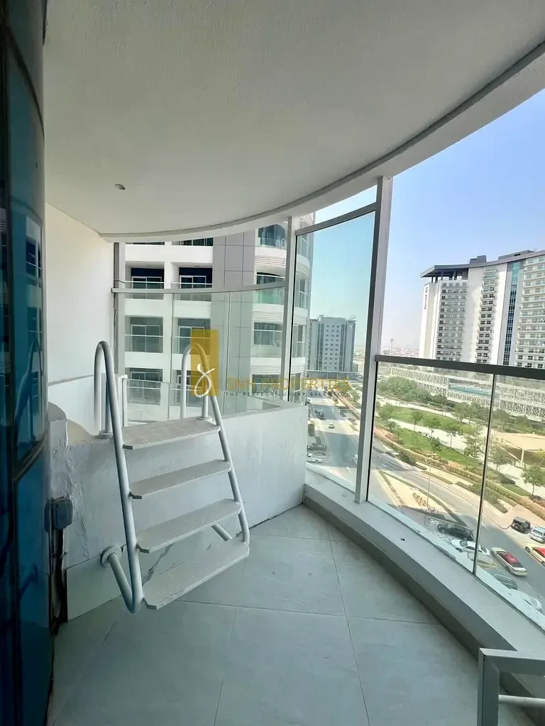 1 Bedroom in Dubai Science Park photo 1