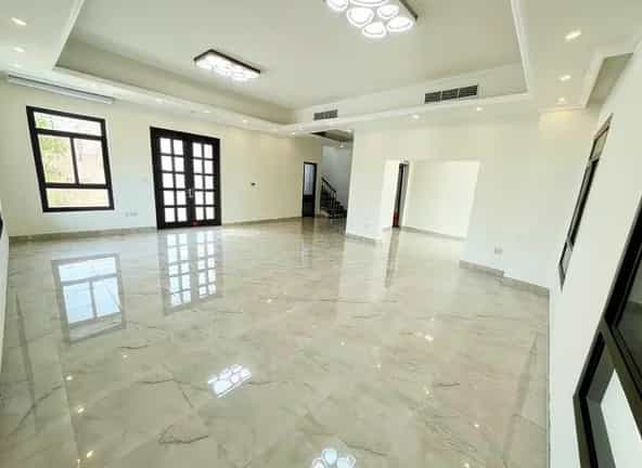 3+ Bedrooms in Nad Al Sheba