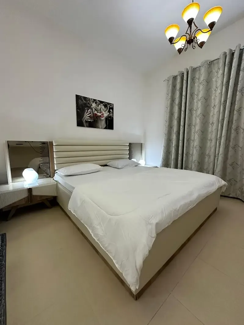 Studio Room in Dubai Sports City photo 1